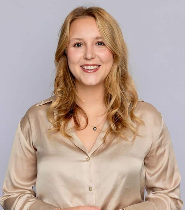 Headshot of Rebecka Cronin.