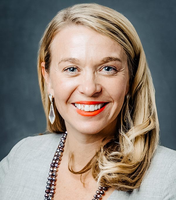 Headshot of Melissa L Robinson.