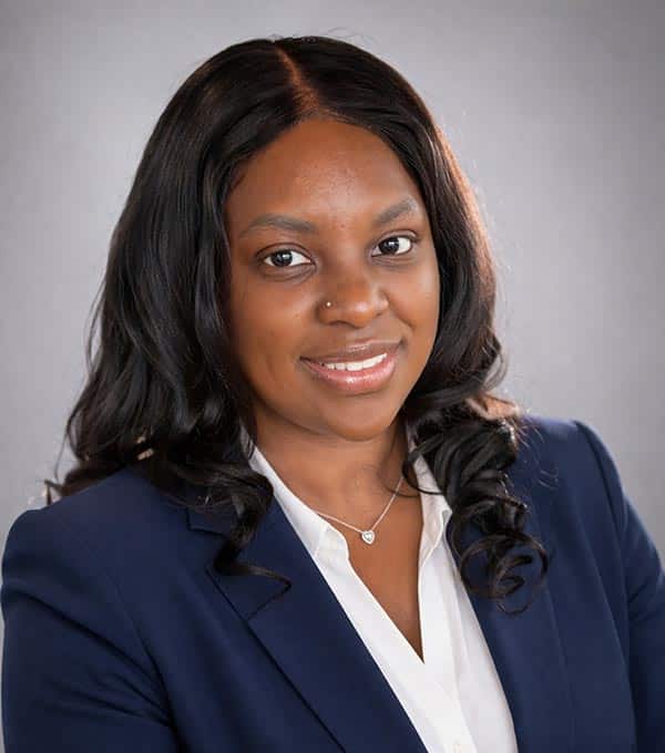 Headshot of Krizia Sanders.