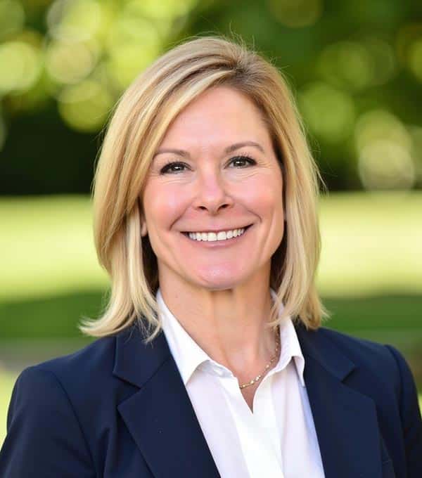 Headshot of Karen Skahan.